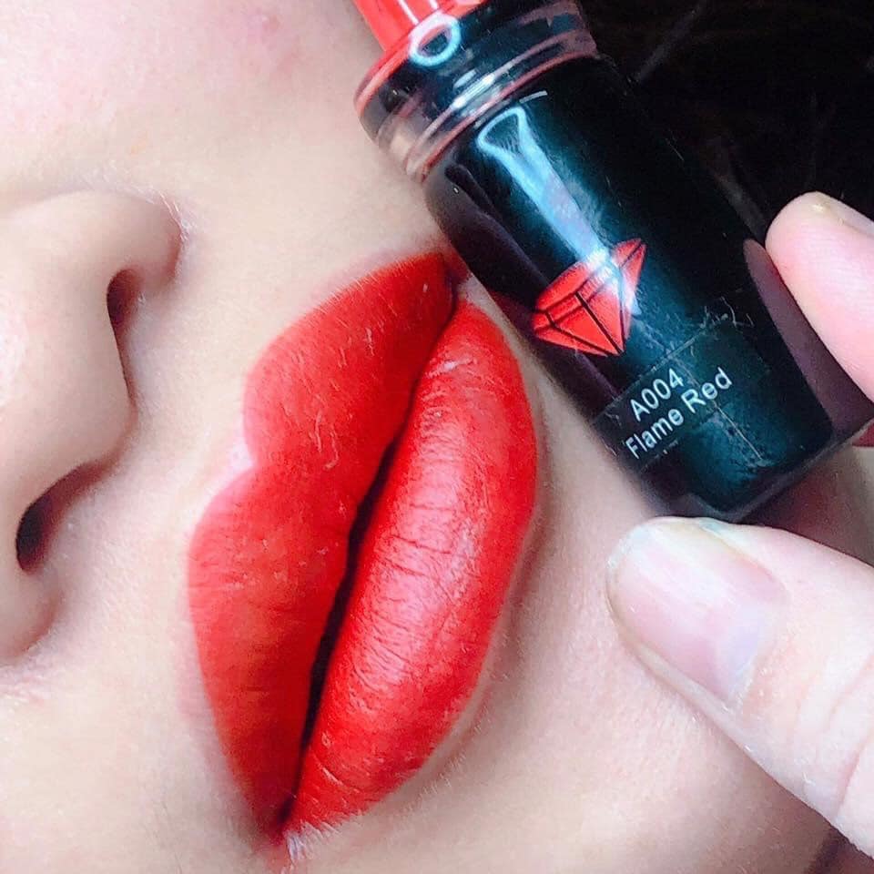 Mực xăm bám màu tốt